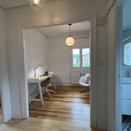 度假居 Chalet Pareado Con Piscina En El Centro De 格尔尼卡