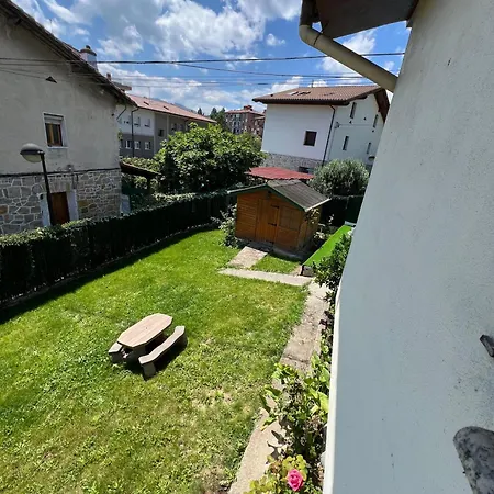 度假居 Chalet Pareado Con Piscina En El Centro De